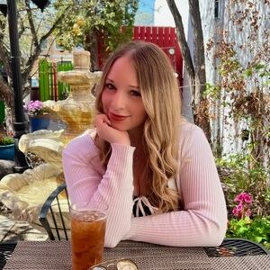 Meet your Posher, Zoe